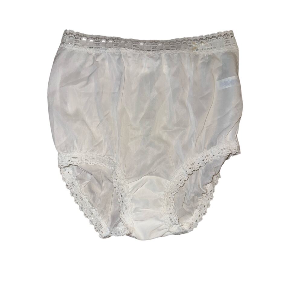 Vintage Olga Fashion Scoop Panties Set of 2 Size 6 White Nylon Lace Briefs 873